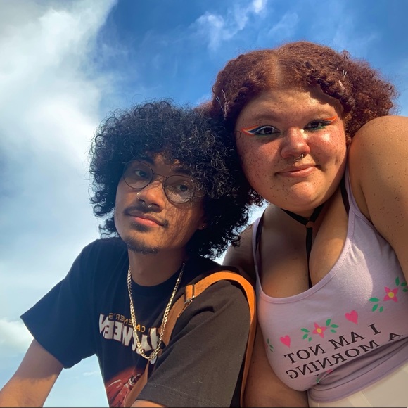 Meet your Posher, Sierra🌞🖤 - Picture 3 of 5